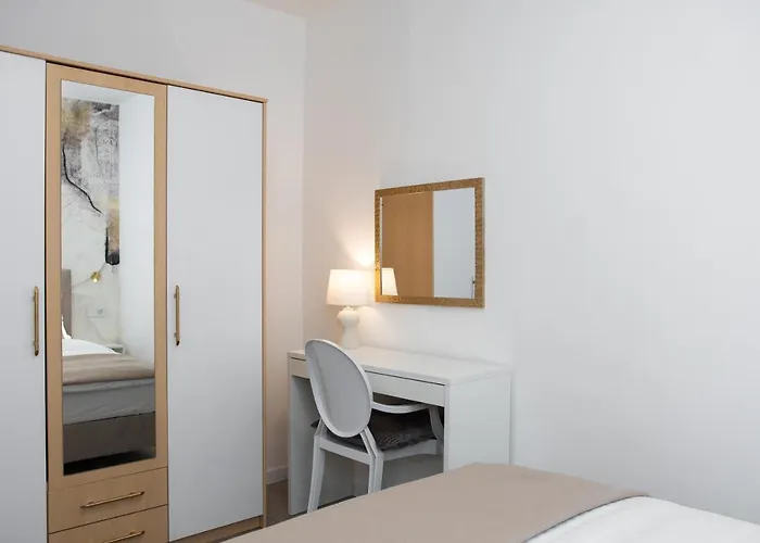 Maris * Σίμπενικ