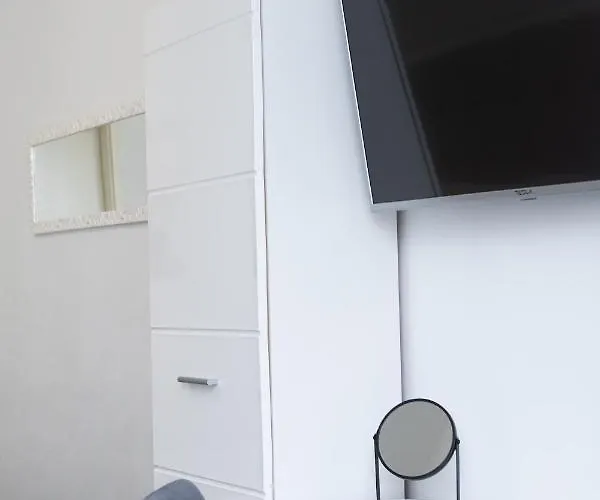 Maris * Σίμπενικ