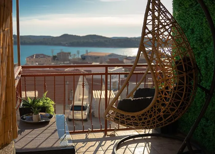 Maris * Σίμπενικ